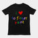 Ich liebe es, T-Shirts mit Fingerfarben zu bemalen.