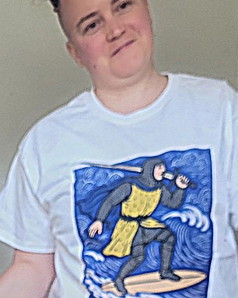 @hand_me_them_zebras wearing Sir Fboard T-Shirt