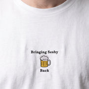 T-Shirt mit dem Aufdruck „Seshy back“